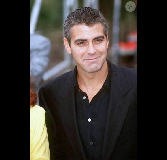 George Clooney lors du photocall de Batman & Robin à Londres, le 23 juin 1997