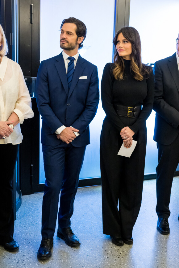 Le prince Carl Philip et la princesse Sofia (Hellqvist) de Suède inaugurent le musée "Avicii Experience" à Stockholm, le 24 février 2022. 