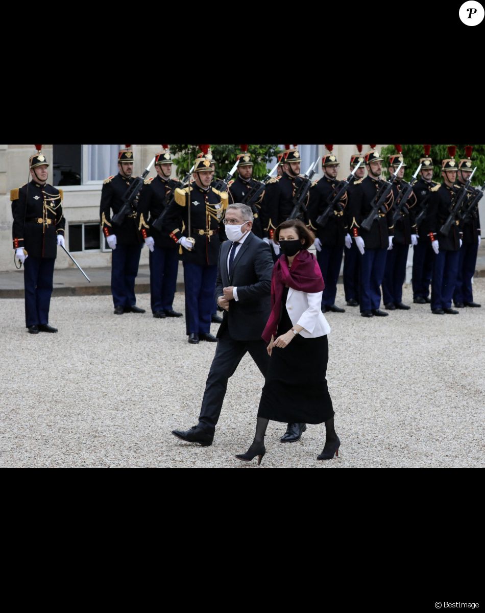 La ministre française de la Défense, Florence Parly et son mari, le commissaire français aux participations de l'État, Martin Vial arrivent pour un dîner d'Etat avec le président français et italien, au palais de l'Elysée, Paris, le 5 juillet 2021. © Stéphane Lemouton