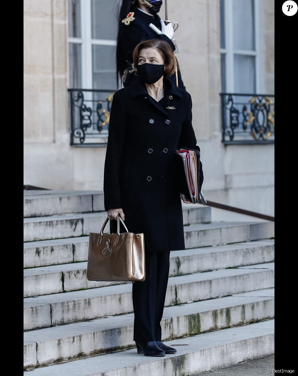 Florence Parly - Sortie du Conseil des ministres au palais de l'Elysée à Paris, le 5 janvier 2022. © Aurélien Morissard / Panoramic