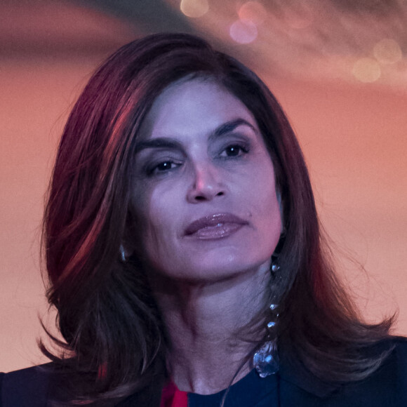 Cindy Crawford au défilé Off-White™ Automne/hiver 2022/2023 au Palais Brongniart à Paris, le 28 février 2022.