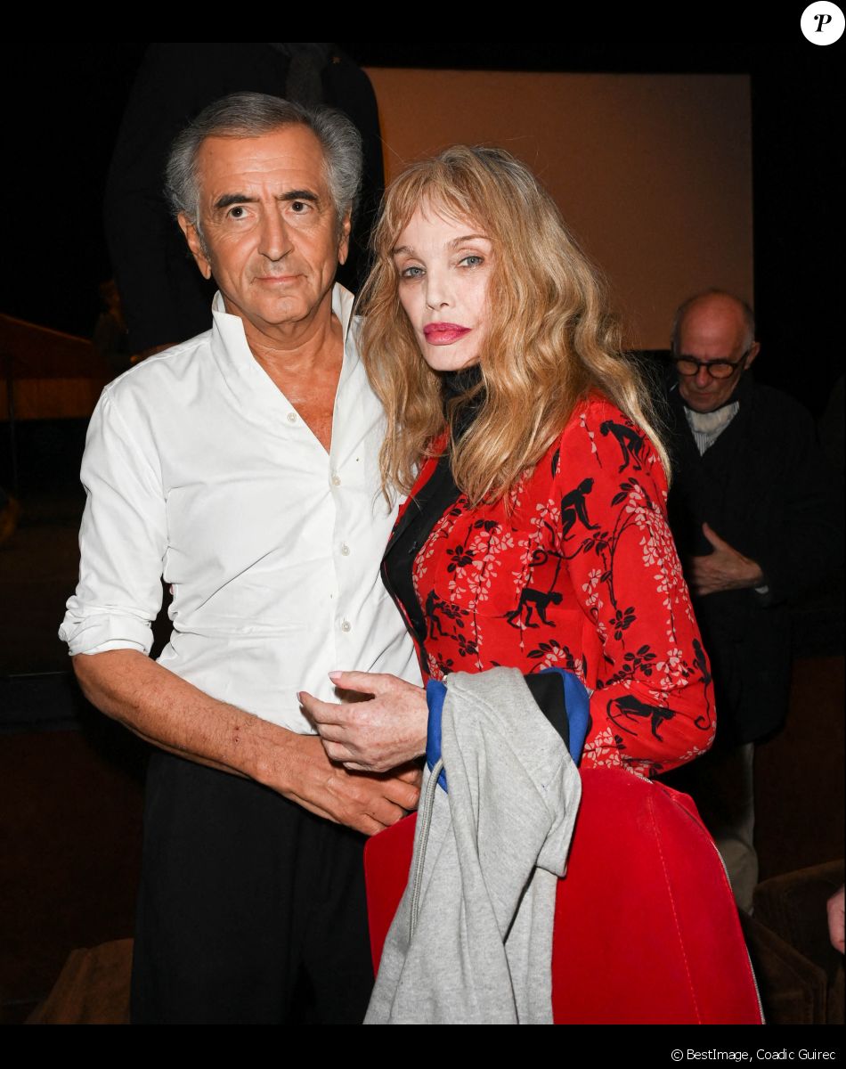 Bernard Henri Levy Et Sa Nouvelle Compagne Bernard-Henri Lévy soutenu par sa femme Arielle Dombasle et les VIP pour  l'Ukraine : le diaporama - Purepeople