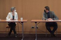 "Ils sont nuls !" : Sandrine Rousseau, exclue, a-t-elle tué la campagne de Yannick Jadot ?