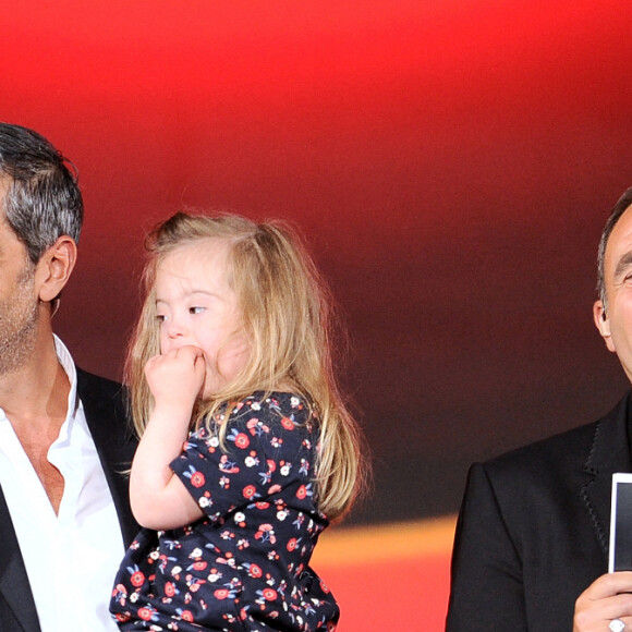Exclusif - Ary Abittan, Marlène Abittan (mère), Naomi Roux et Nikos Aliagas - Enregistrement de l'émission "La Chanson secrète 8" à la Seine musicale à Paris, diffusée le 4 septembre sur TF1 © Gaffiot-Moreau / Bestimage