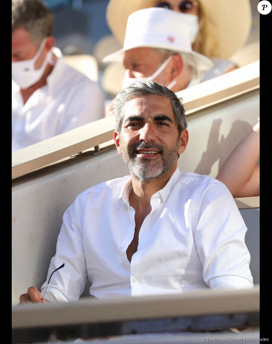 Ary Abittan dans les tribunes lors de la finale hommes des Internationaux de France de tennis de Roland Garros à Paris le 13 juin 2021. © Dominique Jacovides / Bestimage