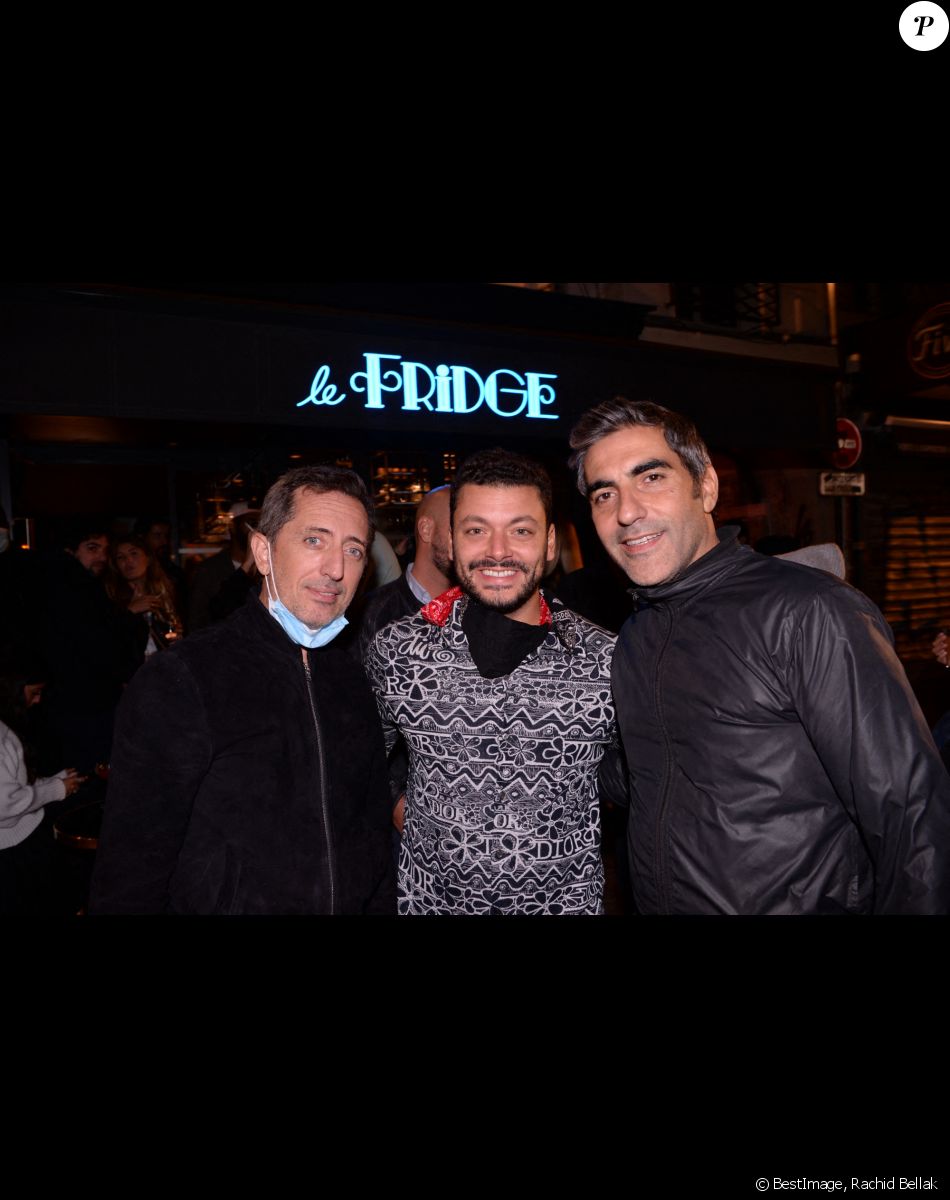 Exclusif - Gad Elmaleh, Kev Adams, Ary Abittan lors de la soirée de lancement du Fridge, le nouveau comedy club de Kev Adams à Paris le 24 septembre 2020. © Rachid Bellak / Bestimage