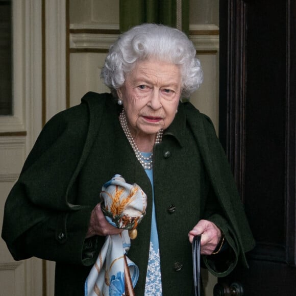 La reine Elisabeth II quitte Sandringham House, qui est la résidence de la reine à Norfolk, après une réception avec des représentants de groupes communautaires locaux pour célébrer le début du Jubilé de platine.