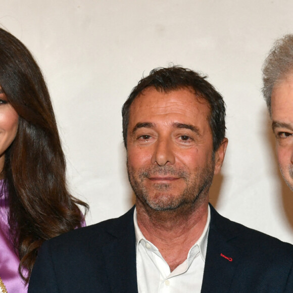 Exclusif - Raphaël Mezrahi, Diane Leyre (Miss France 2022) et Bernard Montiel - - Raphaël Mezrahi, Diane Leyre (Miss France 2022) et Laëtitia Barlerin dans les coulisses de l'enregistrement de l'émission "Animaux stars" présentée par Bernard Montiel sur la chaîne Animaux TV, le 16 février 2022. © Veeren / Bestimage