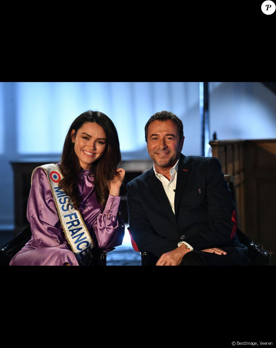 Diane Leyre (Miss France 2022) et Bernard Montiel - Diane Leyre (Miss France 2022) et Laëtitia Barlerin lors de l'enregistrement de l'émission "Animaux stars" présentée par Bernard Montiel sur la chaîne Animaux TV et diffusée le 5 mars 2022 à 17 h 30. Le 16 février 2022. © Veeren / Bestimage
