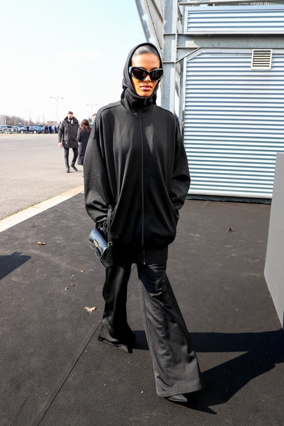 Exclusif - Tina Kunakey - Arrivées au défilé Balenciaga Automne/Hiver 2022/2023 lors de la Fashion Week de Paris au Bourget à Paris, France, le 6 mars 2022. © Da Silva-Perusseau/Bestimage