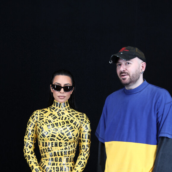 Exclusif - Kim Kardashian assiste au défilé Balenciaga Automne/Hiver 2022/2023 lors de la Fashion Week de Paris au Bourget à Paris, France, le 6 mars 2022. © Da Silva-Perusseau/Bestimage