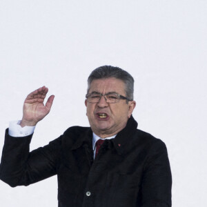 Jean-Luc Mélenchon, candidat à l'élection présidentielle, est en meeting sur l'esplanade du Gros Caillou à Lyon le 6 mars 2022