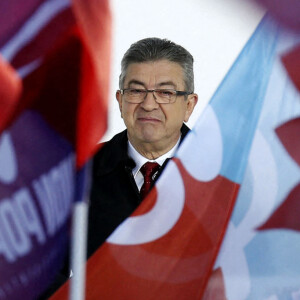 Jean-Luc Mélenchon, candidat à l'élection présidentielle, est en meeting sur l'esplanade du Gros Caillou à Lyon