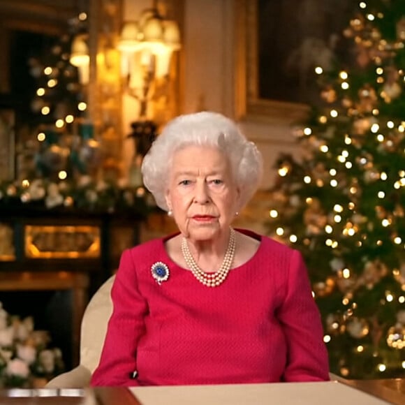 Le discours de Noël 2021 de la reine Elisabeth II d'Angleterre le 25 décembre 2021 au château de Windsor © Youtube via Bestimage