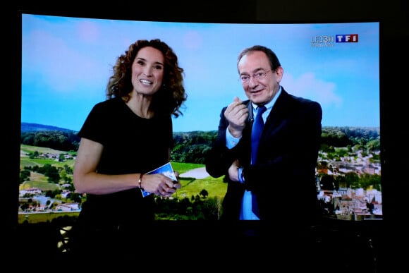 Marie-Sophie Lacarrau, la remplaçante de Jean-Pierre - Dernier JT de Jean-Pierre Pernaut sur TF1 aprés 33 ans de présentation. Paris, le 18 Décembre 2020. © Dominique Jacovides / Bestimage