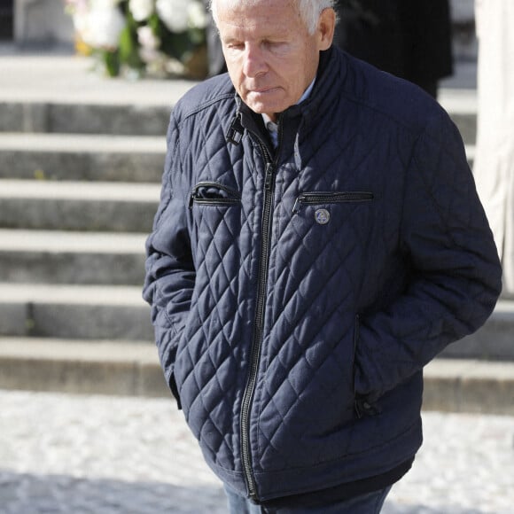 Patrick Poivre d'Arvor (PPDA) - Sorties des obsèques de Etienne Mougeotte en l'église Saint-François-Xavier à Paris. Le 13 octobre 2021 © Jacovides-Clovis / Bestimage