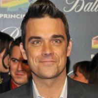 Robbie Williams va rouler des mécaniques aux Nrj Music Awards...