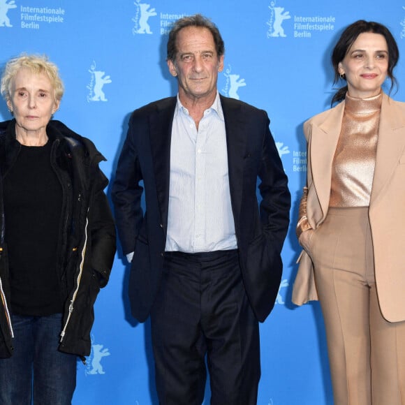 Vincent Lindon, Juliette Binoche, Claire Denis - Photocall du film "Avec amour et acharnement" lors de la 72ème édition du festival international du film de Berlin le 12 février 2022. © Imago / Panoramic / Bestimage