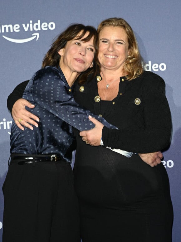 Exclusif - Sophie Marceau et la réalisatrice Lisa Azuelos assistent à l'avant-première du film "I Love America" au Centquatre. Paris, le 10 mars 2022. © Coadic Guirec/Bestimage