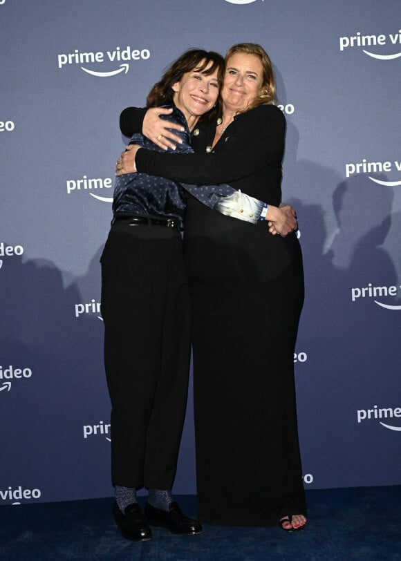 Exclusif - Sophie Marceau et la réalisatrice Lisa Azuelos assistent à l'avant-première du film "I Love America" au Centquatre. Paris, le 10 mars 2022. © Coadic Guirec/Bestimage