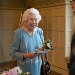 La reine Elisabeth II quitte Sandringham House, qui est la résidence de la reine à Norfolk, après une réception avec des représentants de groupes communautaires locaux pour célébrer le début du Jubilé de platine.Le 5 février 2022. 