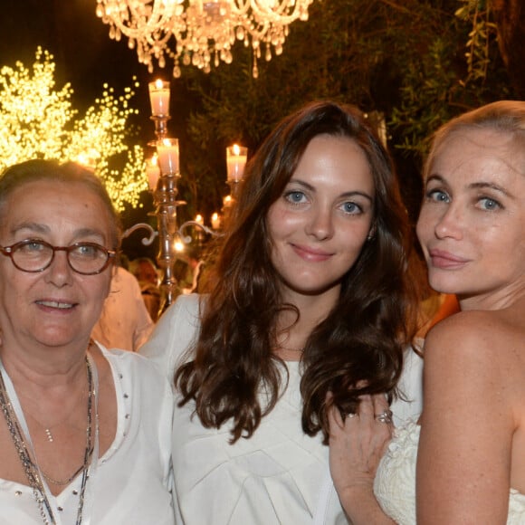 Exclusif - Emmanuelle Béart avec sa maman Geneviève Galéa et sa fille Nelly Auteuil - 20ème édition de la soirée Blanche aux Moulins de Ramatuelle à Saint-Tropez le 12 juillet 2015. © Rachid Bellak / LMS / Bestimage 