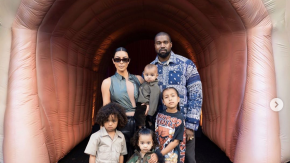 Kim Kardashian : Défendue par Pete Davidson, il provoque Kanye West par textos