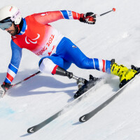 Jeux Paralympiques : un Français s'élance sur le slalom en slip !