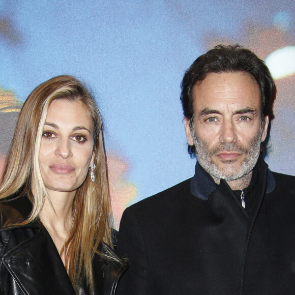 Exclusif - Anthony Delon et sa compagne Sveva Alviti - Avant-première du film "Entre les vagues" au cinéma MK2 Quai de Seine à Paris le 15 mars 2022. © Christophe Aubert via Bestimage
