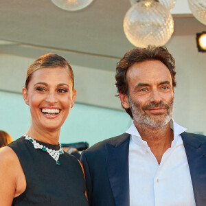 Anthony Delon et sa compagne Sveva Alviti lors de la cérémonie d'ouverture de la 77ème édition du festival international du film de Venise (Mostra) le 2 septembre 2020.