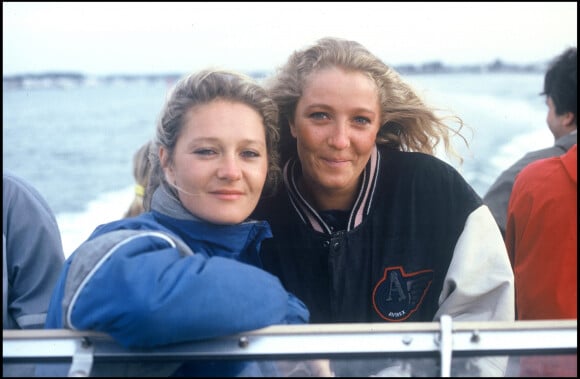 Marie-Caroline et Marine Le Pen à la Trinité en 1987