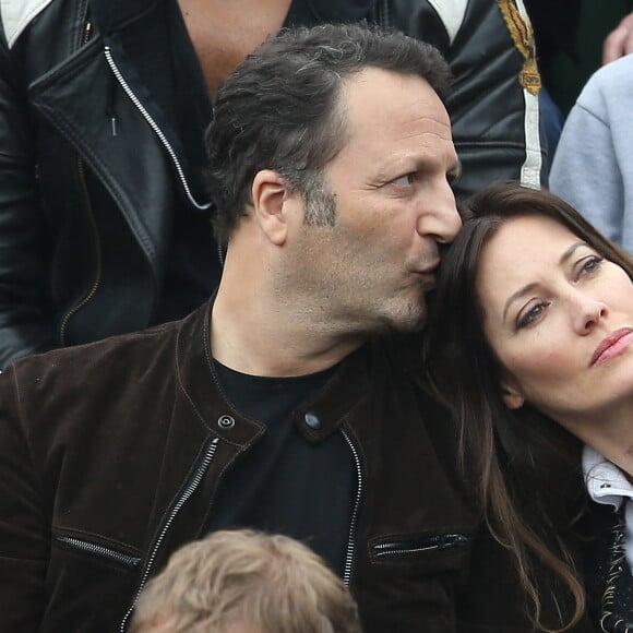 Arthur (Jacques Essebag) et sa compagne Mareva Galanter - People dans les tribunes de la finale homme des internationaux de France de Roland Garros à Paris le 5 juin 2016. © Moreau-Jacovides / Bestimage