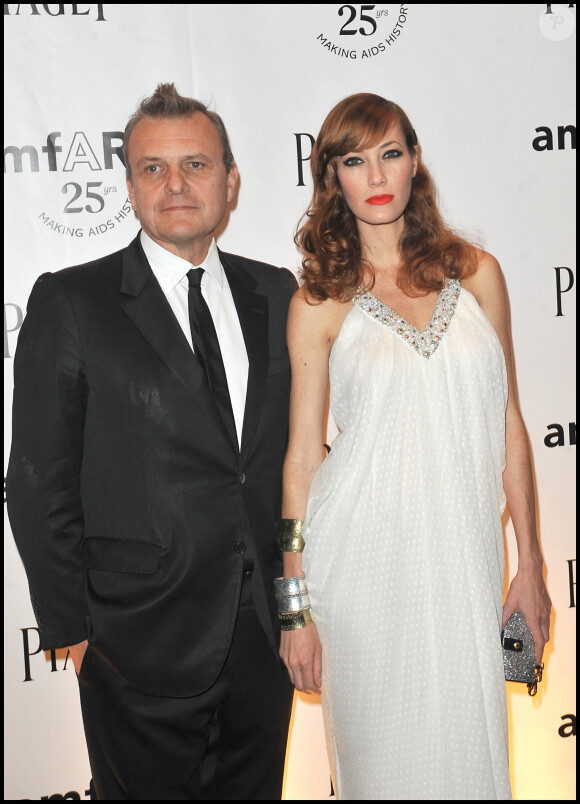 Jean-Charles de Castelbajac et Mareva Galanter au gala de l'AmfAR à Paris en 2011. 