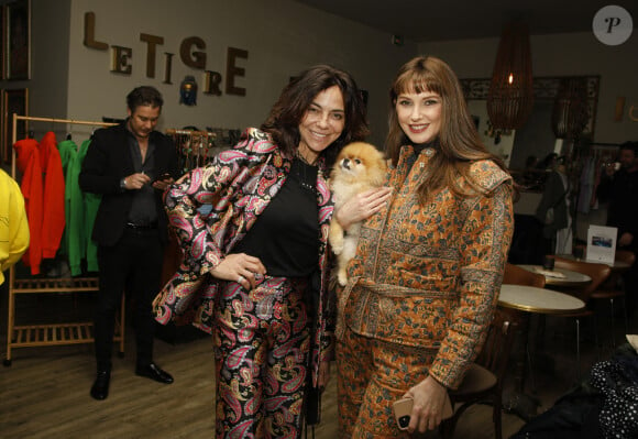 Exclusif - Frédérique Bel et Sandra Sisley à la vente de hoodies solidaire pour l'Ukraine et présentation de la nouvelle capsule de la marque "Be Yogi" au Tigre Yoga Club de Chaillot. Paris, le 17 mars 2022 © Denis Guignebourg / Bestimage