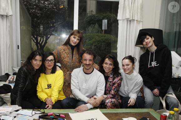 Exclusif - Sylvie Hoarau, Frédérique Bel, Nicolas Ouchenir, Sandra Sisley, Lola Le Lann et Jennifer Ayache à la vente de hoodies solidaire pour l'Ukraine et présentation de la nouvelle capsule de la marque "Be Yogi" au Tigre Yoga Club de Chaillot. Paris, le 17 mars 2022 © Denis Guignebourg / Bestimage