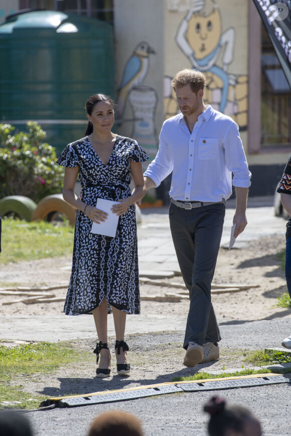 Le prince Harry et Meghan Markle visitent le township de Nyanga, Afrique du Sud le 23 septembre 2019.