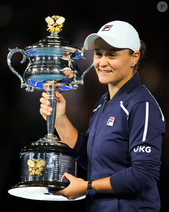 Ashleigh Barty remporte la finale de l'Australian Open de tennis à Melbourne le 29 janvier 2022. Image: © Sydney Low/CSM via ZUMA Wire