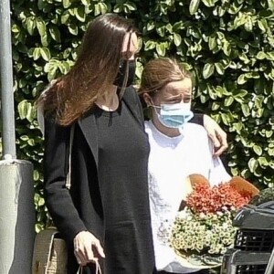 Angelina Jolie et sa fille Vivienne à Los Feliz le 15 avril 2021.