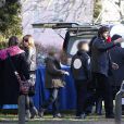 Bertrand Cantat avec ses enfants et ses proches à l'enterrement de sa femme Kristina Rady aujourd'hui le 18 janvier dans les Landes