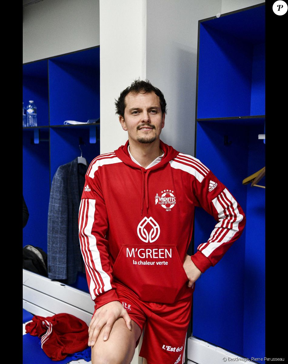 Juan Arbelaez - Le club Variétés Club de France récolte 12.000 Euros pour l'association "Solidarité Femmes Aube" lors d'un match de gala mixte contre les légendes de Troyes l'ESTAC (victoire 5-4 des légendes de Troyes) au Stade de l'Aube à Troyes le 23 mars 2022. © Pierre Perusseau/Bestimage