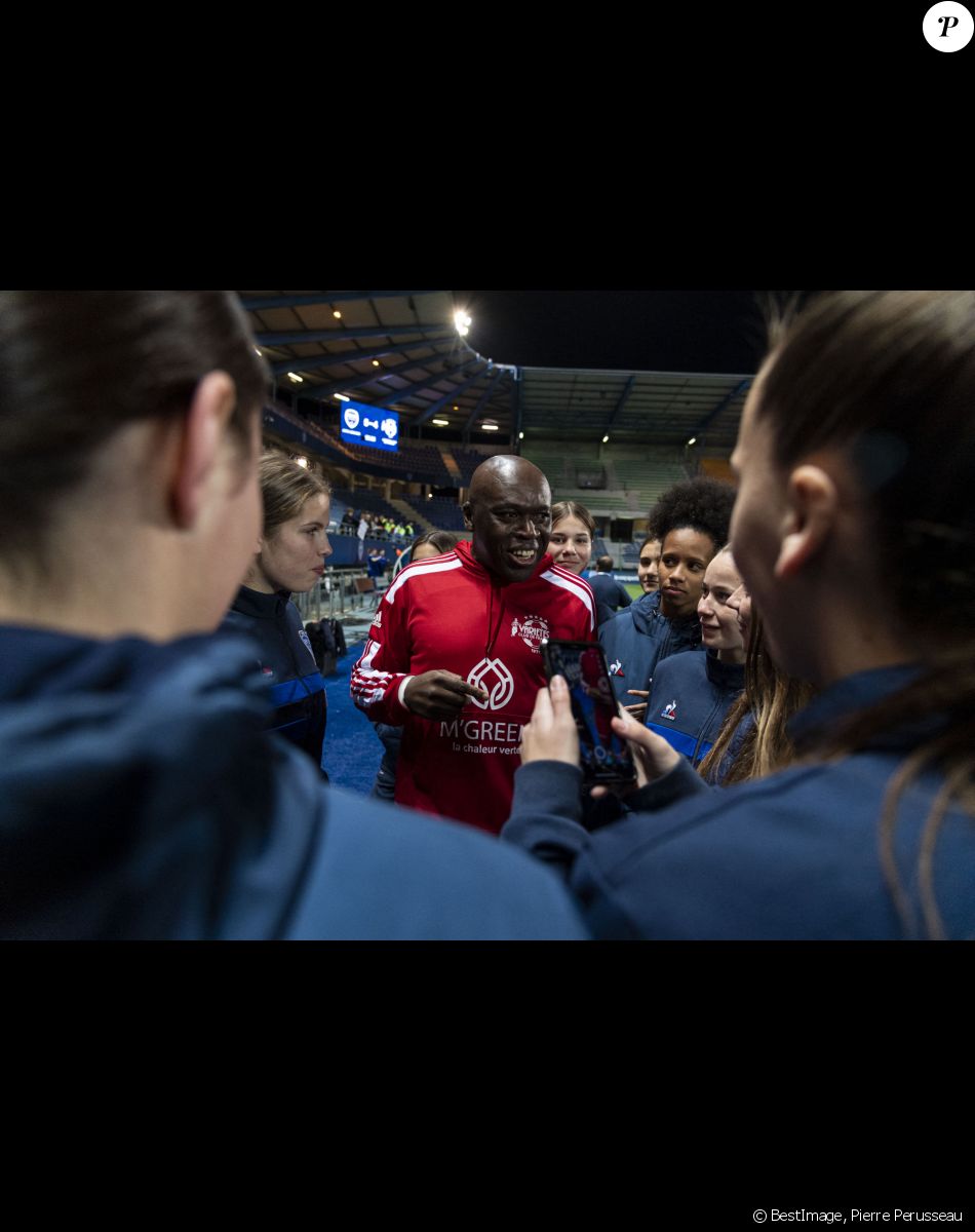 Wilfrid Mbappé - Le club Variétés Club de France récolte 12.000 Euros pour l'association "Solidarité Femmes Aube" lors d'un match de gala mixte contre les légendes de Troyes l'ESTAC (victoire 5-4 des légendes de Troyes) au Stade de l'Aube à Troyes le 23 mars 2022. © Pierre Perusseau/Bestimage