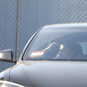 Ben Affleck se promène avec son fils Samuel et sa compagne Jennifer Lopez à Los Angeles le 23 mars 2022.