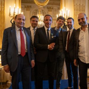 Exclusif - Nikos Aliagas, accompagné des frères Mavrommatis et Philippe Charlier, a été nommé, par la ministre de la Culture, Roselyne Bachelot Officier des arts et des lettres au ministère de la Culture à Paris, France, le 24 mars 2022