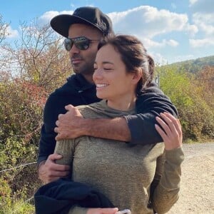 Alizé et Tony Parker posent enlacés sur Instagram, le 11 avril 2021.