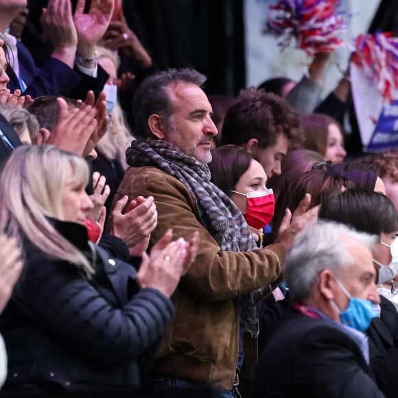 Jean Dujardin et sa femme Nathalie Péchalat - Programme de danse rythmique des championnats du monde de patinage artistique 2022 à Montpellier, France, le 25 mars 2022. © Studio AJ/MPP/Bestimage 