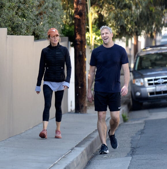 Renée Zellweger et son compagnon Ant Anstead, vus pour la première fois depuis un mois, sont allés faire un footing dans les rues de Laguna Beach. Le 7 janvier 2022 