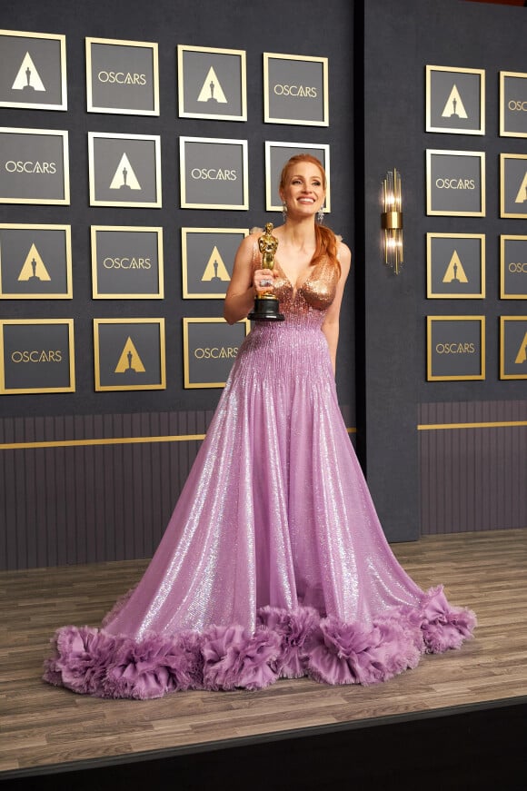 Jessica Chastain (Oscar de la meilleure actrice pour Dans les yeux de Tammy Faye) - Press Room de la 94ème édition de la cérémonie des Oscars à Los Angeles le 27 mars 2022 