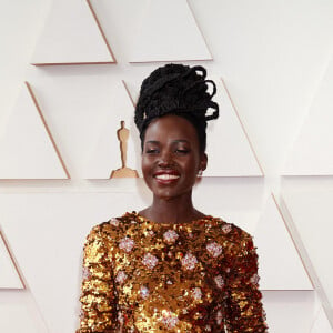 Lupita Nyong'o au photocall de la 94ème édition de la cérémonie des Oscars à Los Angeles, le 27 mars 2022. 