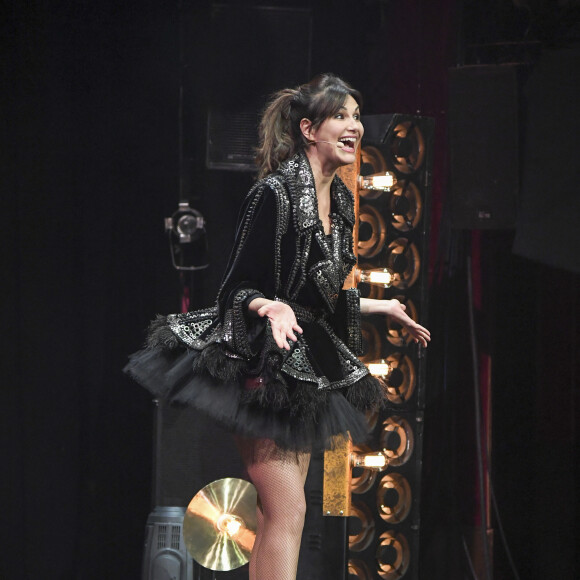 Helena Noguerra (en robe Jean-Paul Gaultier) lors de La cérémonie des Grands Prix Sacem 2016 aux Folies Bergères à Paris, France, le 6 décembre 2016. © Pierre Perusseau/Bestimage