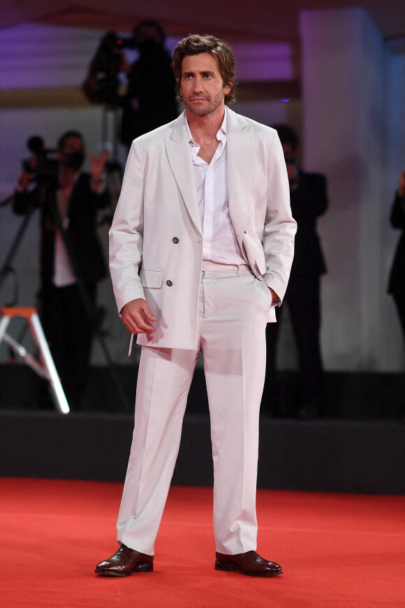 Jake Gyllenhaal lors de la première du film "The Lost Daughter" lors du festival international du film de Venise (La Mostra), à Venise, Italie, le 3 septembre 2021. 